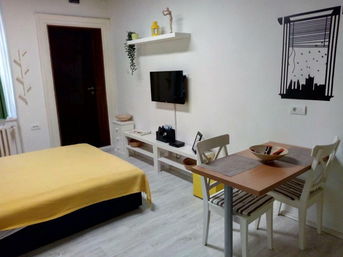 Jolie Apartment *